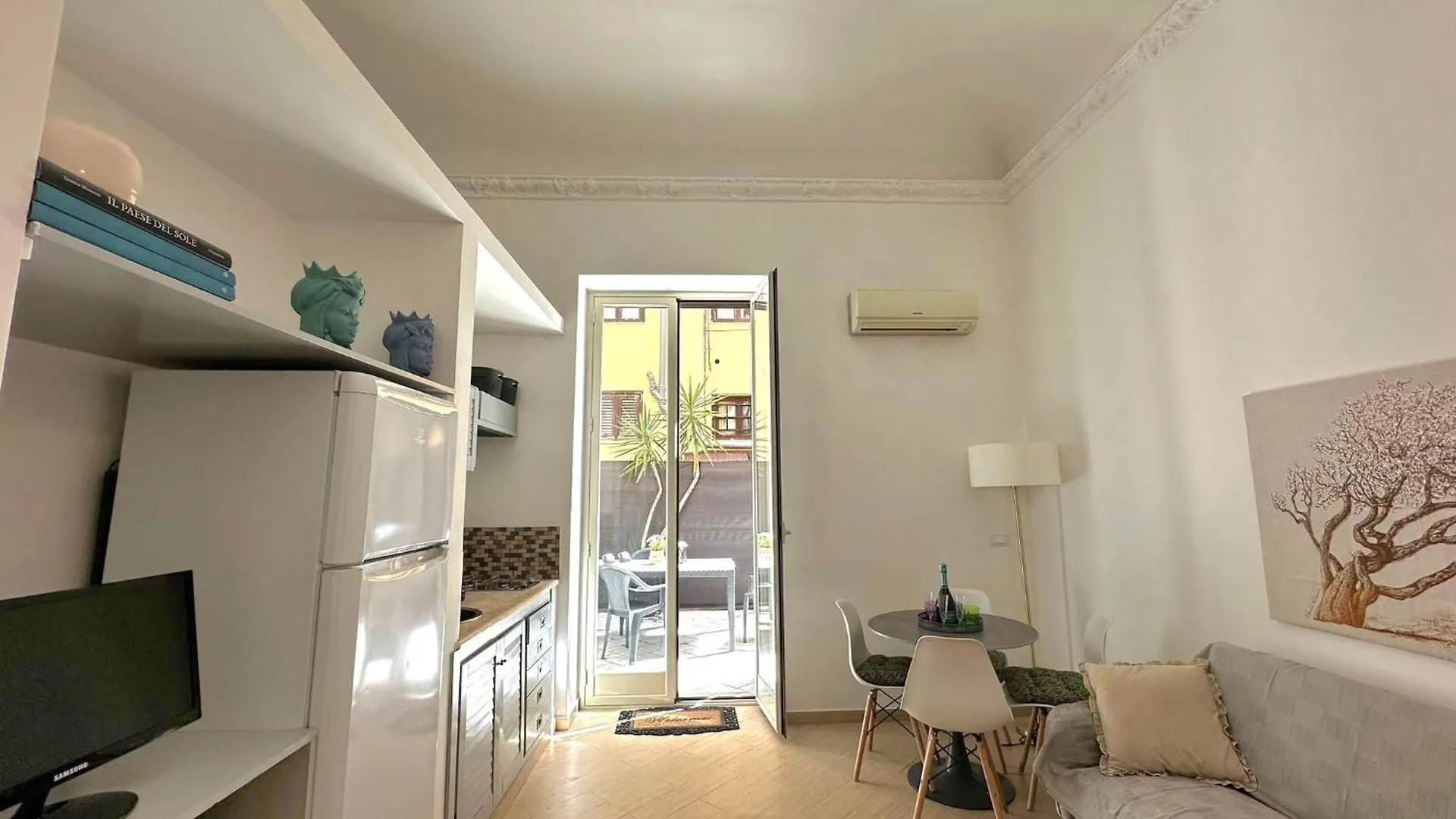 Ama Home-Intero Appartamento Con Terrazza Palermo-Politeama イタリア